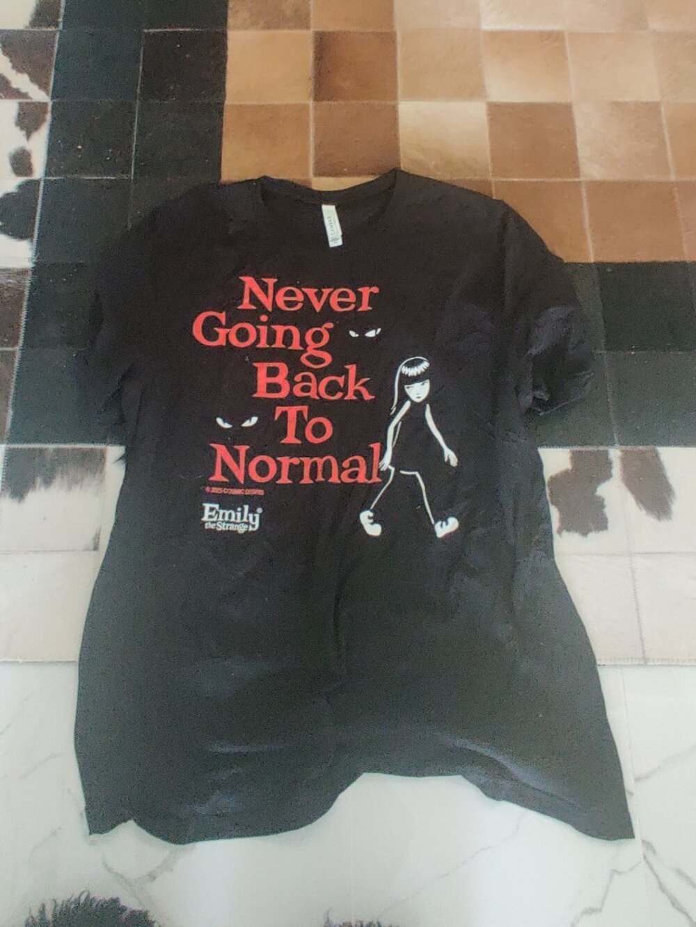 Hot Topic Emily the Strange vintage Y2K Tee size 2x